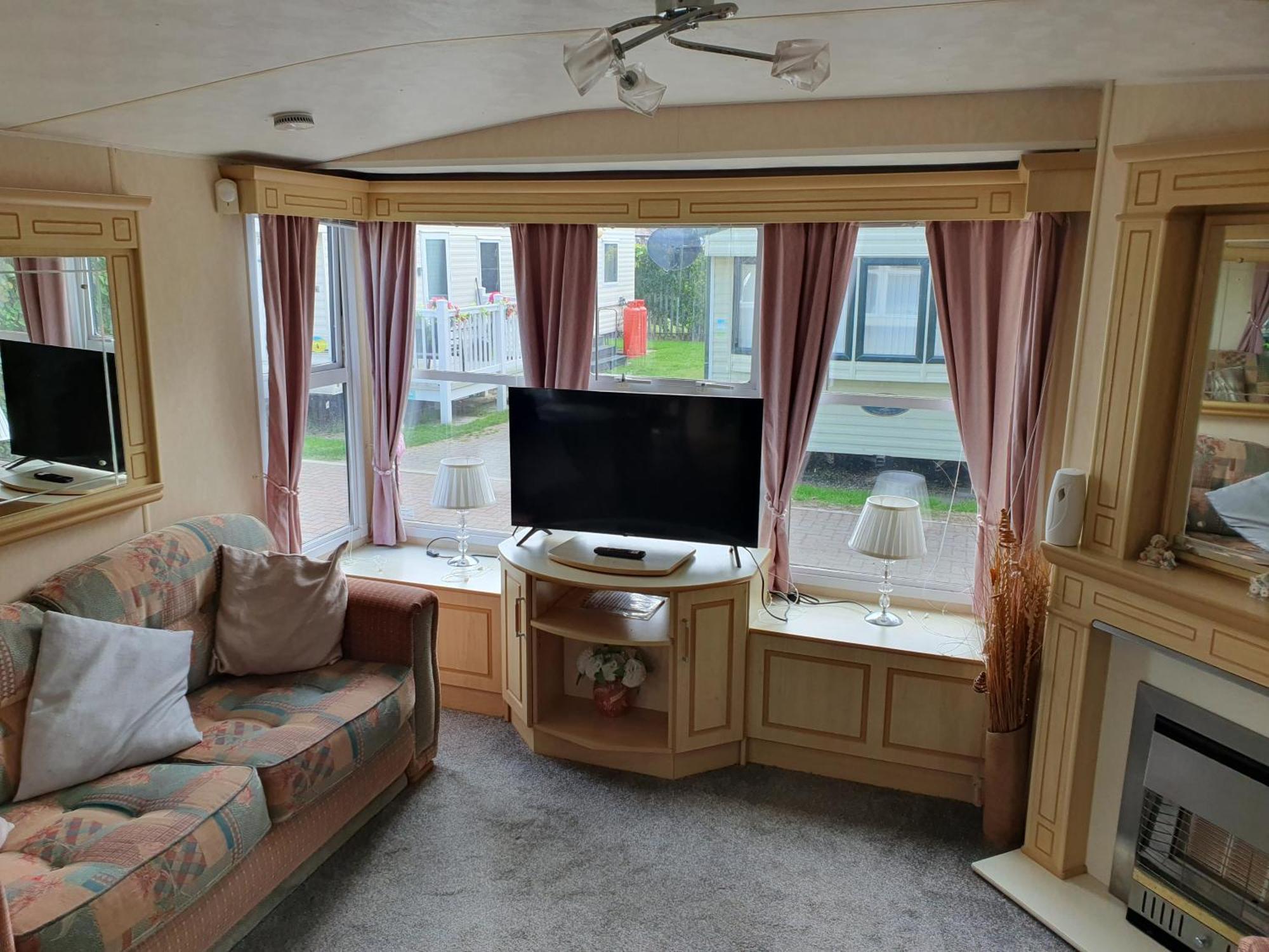 Seaview Debonair Super 6 Berth Blow Heated Hotel Ingoldmells Exterior photo